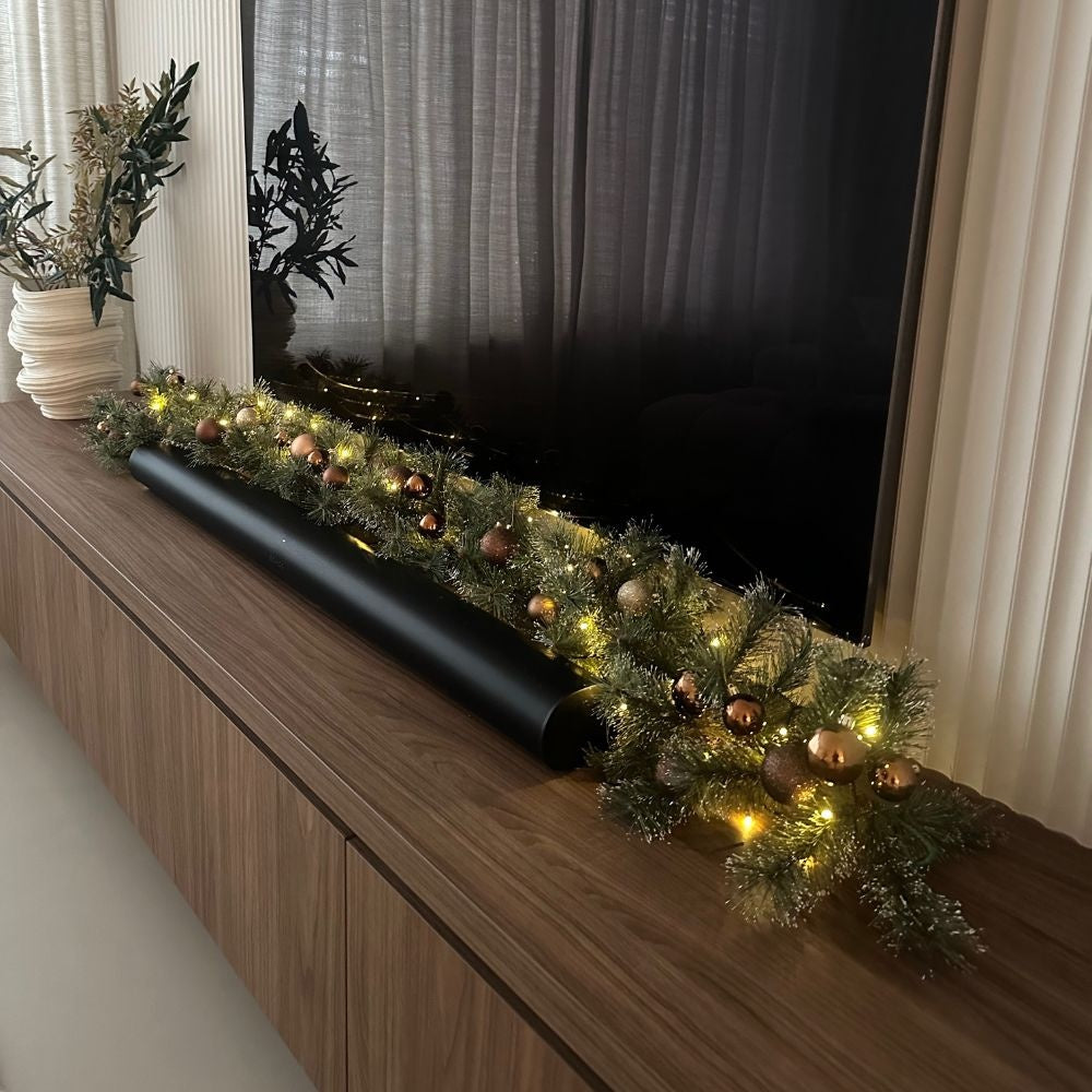 Glendon kerstguirlande | groen met bevroren details & LED lampjes | 180cm