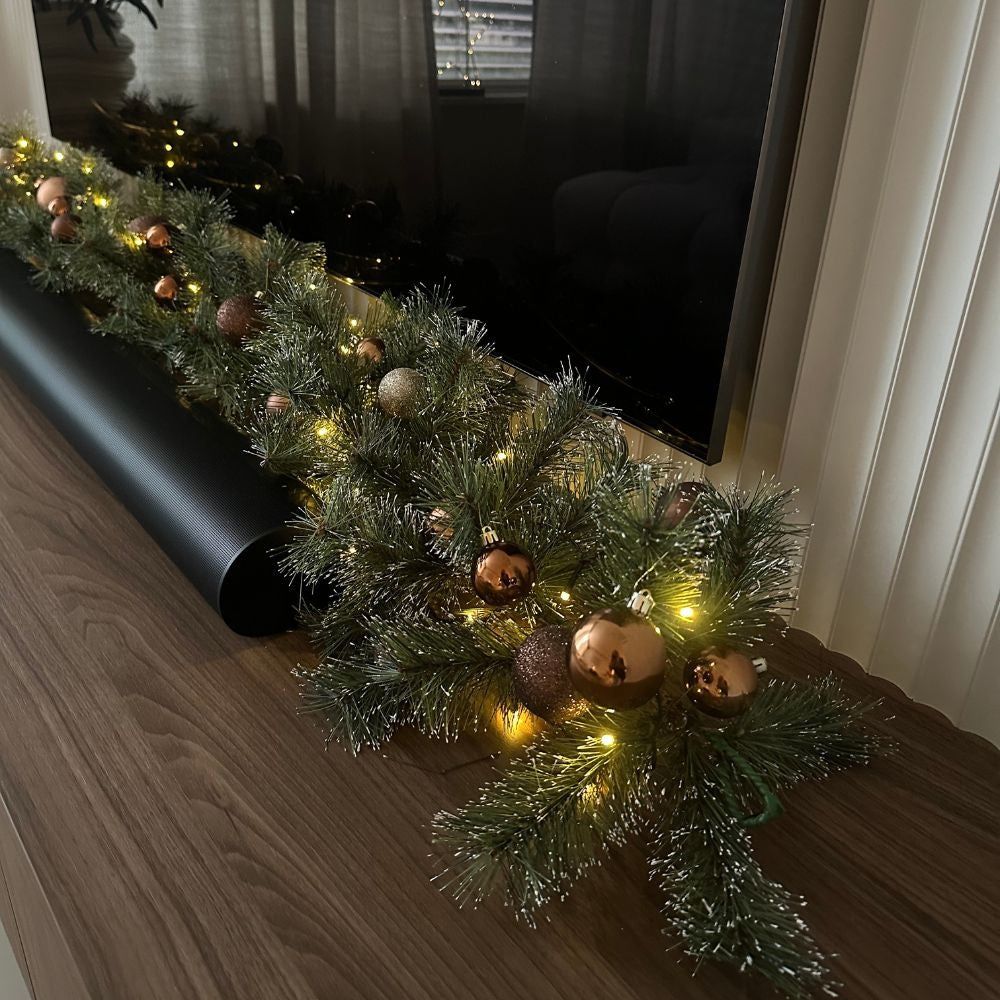 Glendon kerstguirlande | groen met bevroren details | 180cm