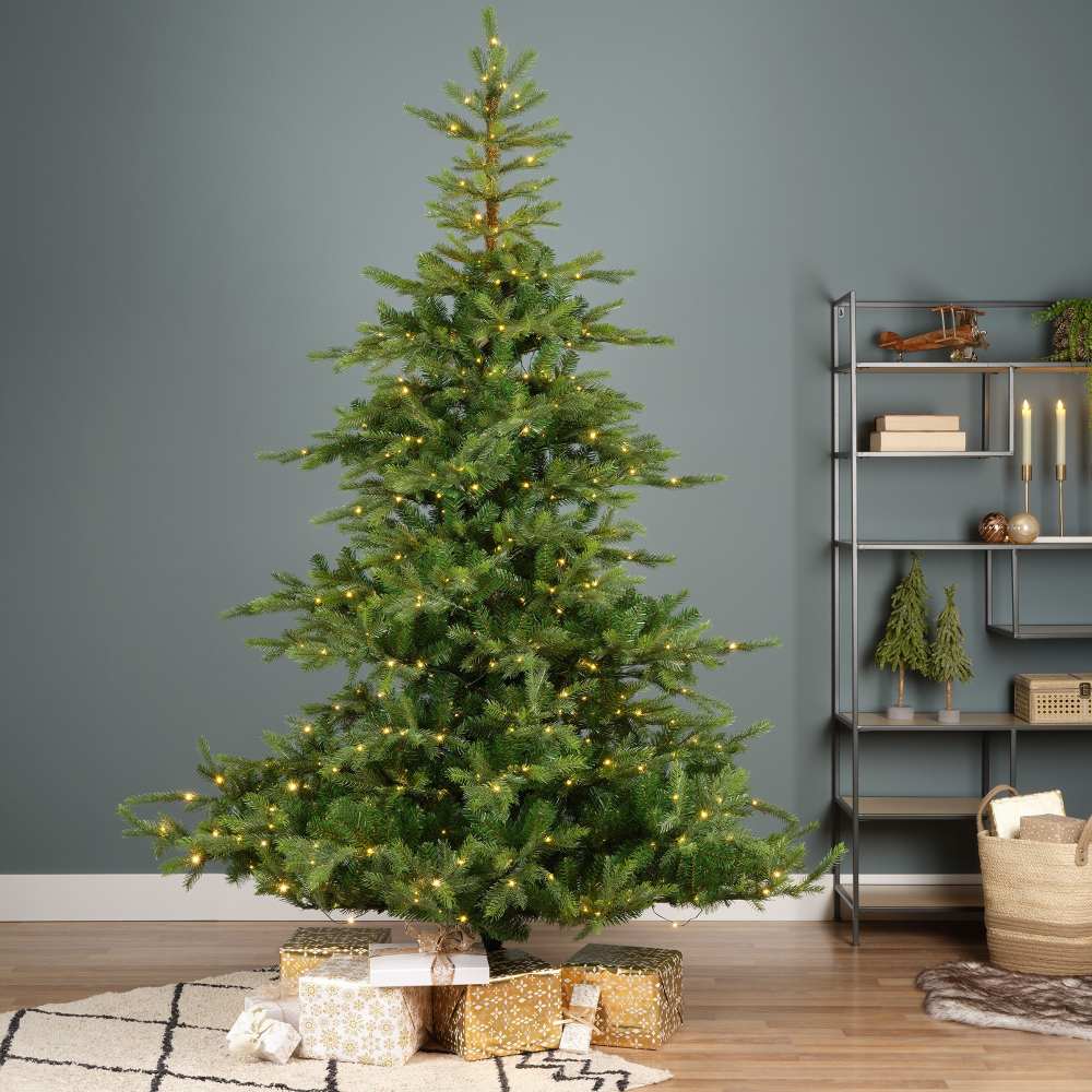 Grandis Fir kunstkerstboom 150xø111cm | groen met 250 LED lampjes