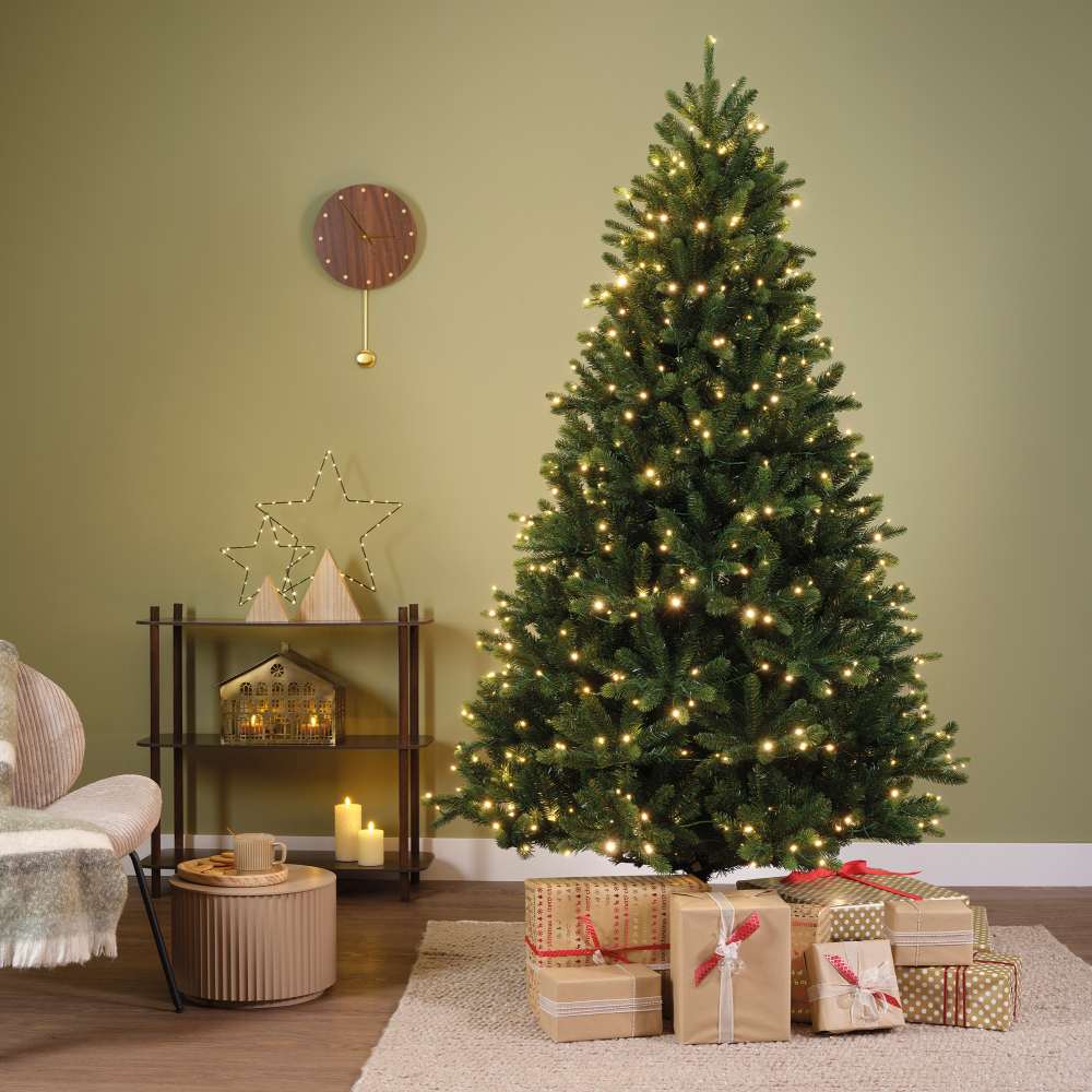 Bromont Fir kunstkerstboom 240xø140cm | groen met 680 LED lampjes