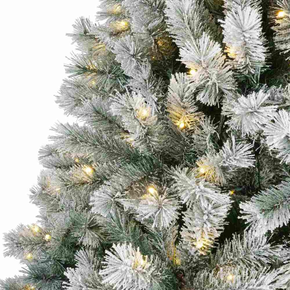 Canada Spruce kunstkerstboom 210xø140cm | groen met bevroren details | 440 LED lampjes