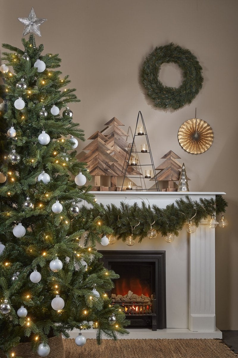 Brampton kunstkerstboom 155xø102cm | groen met 120 LED lampjes