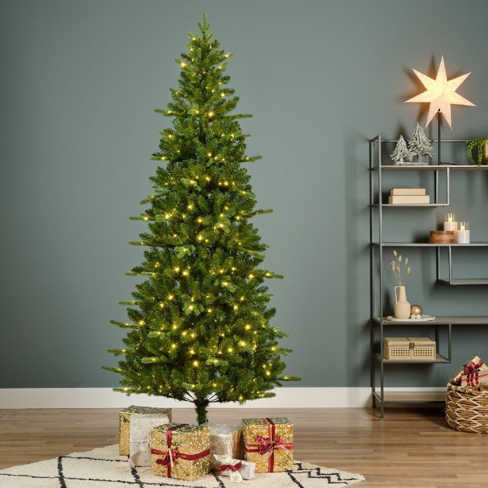 Killington Fir kunstkerstboom smal 240xø113cm | groen met 460 LED lampjes