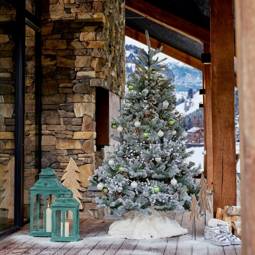 Alba Fir kunstkerstboom 210xø127cm | wit/met sneeuw