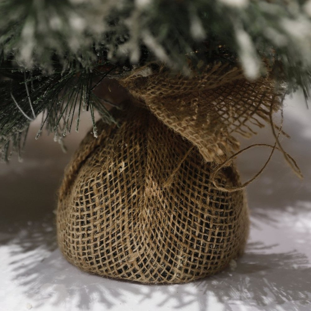 Norton frosted kerstboompje in jute zak 45xø20cm | groen met sneeuw details & 10 LED lampjes